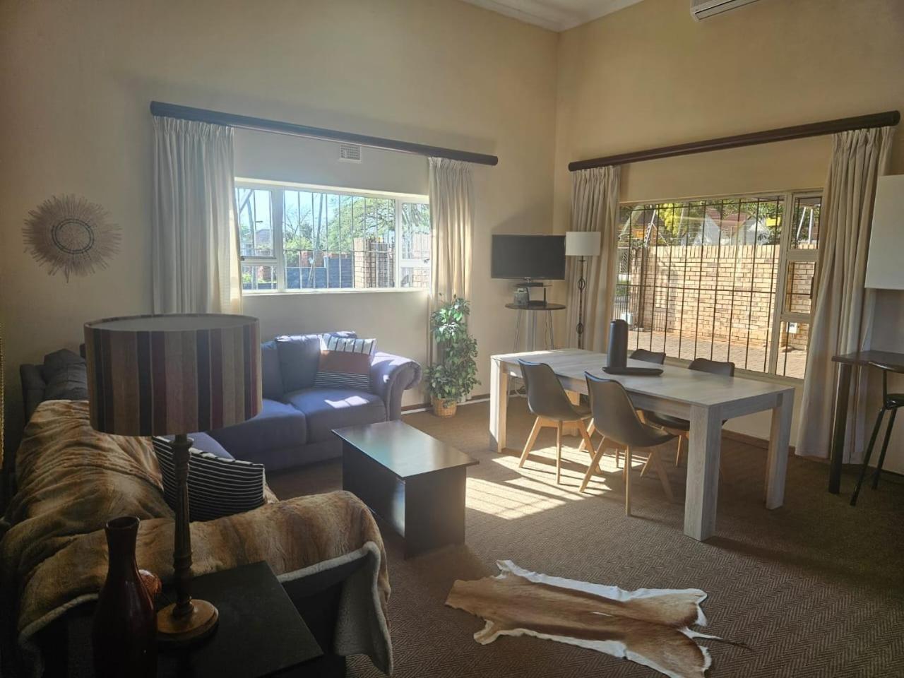 Hillton Manor Guest House Richards Bay Bagian luar foto