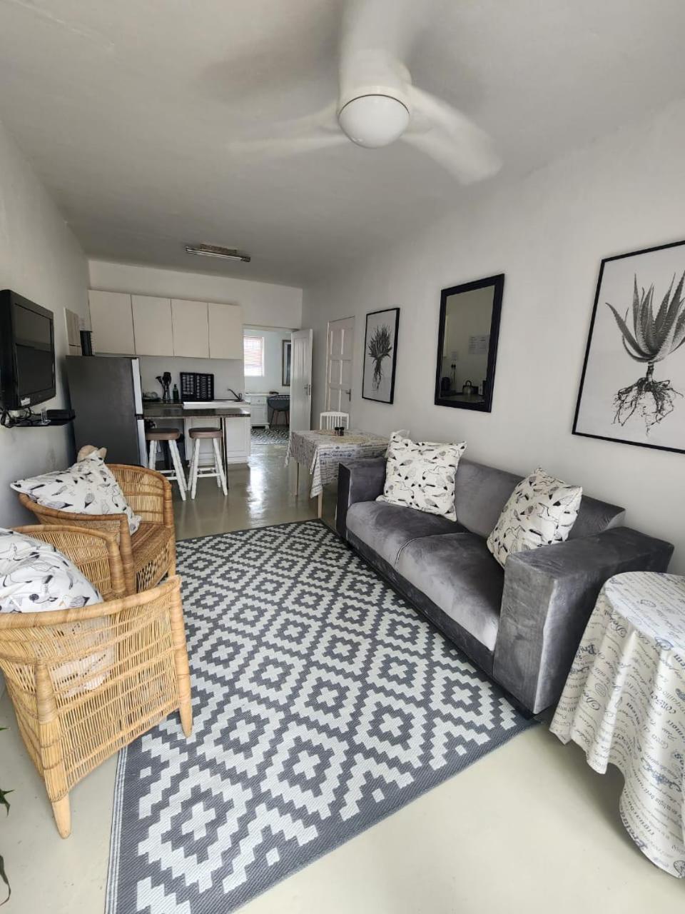 Hillton Manor Guest House Richards Bay Bagian luar foto