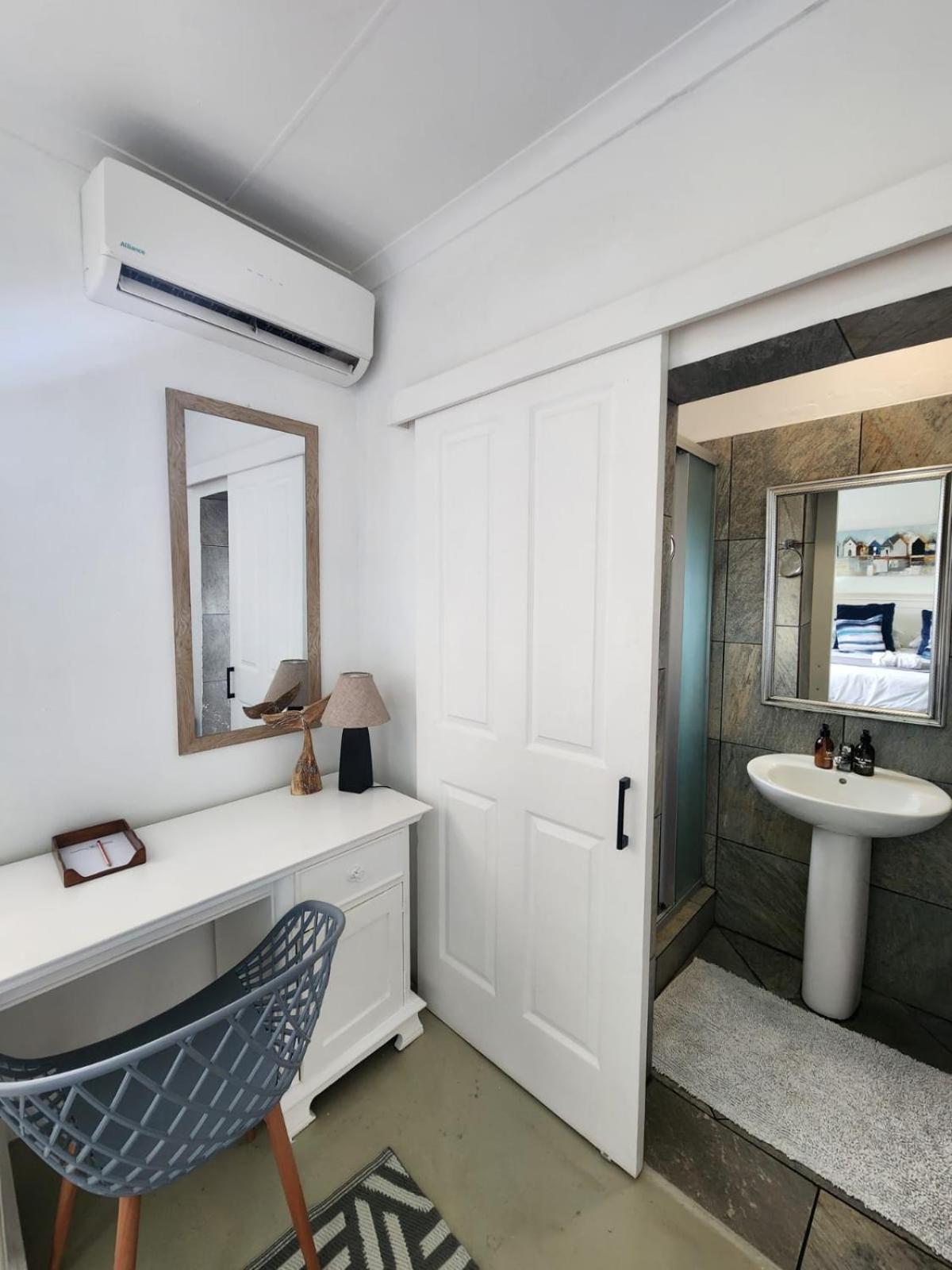 Hillton Manor Guest House Richards Bay Bagian luar foto