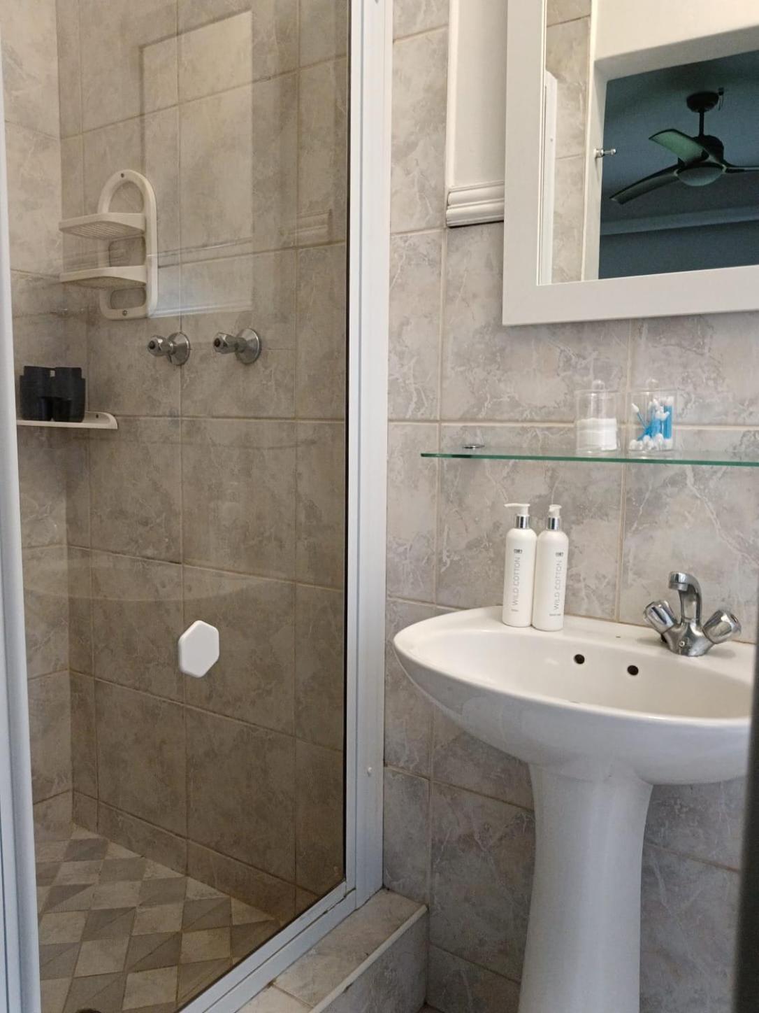 Hillton Manor Guest House Richards Bay Bagian luar foto